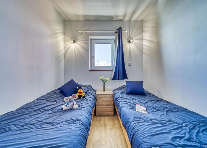 Altineige-6 By Interhome Apartment Val Thorens